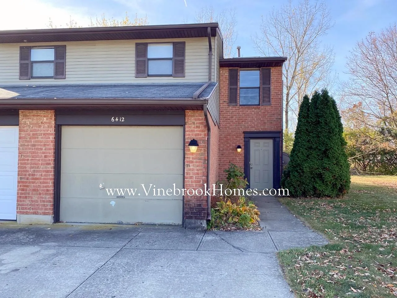 2 bed, 2.5 bath, 1232 sqft, $1,070 — Photo 2