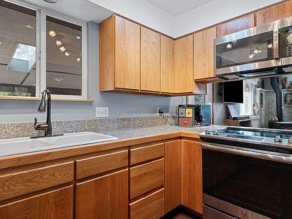 4th image of 19373 Indian Summer Rd