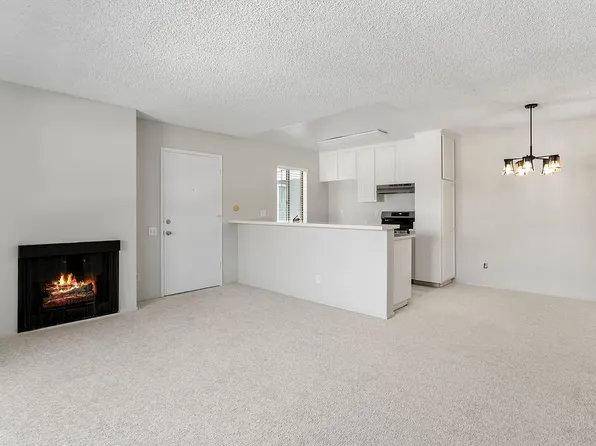 2827 S Fairview St Unit H, Santa Ana, CA 92704