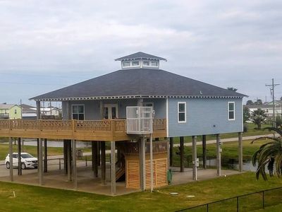 942 Holiday Dr, Crystal Beach, TX, 77650