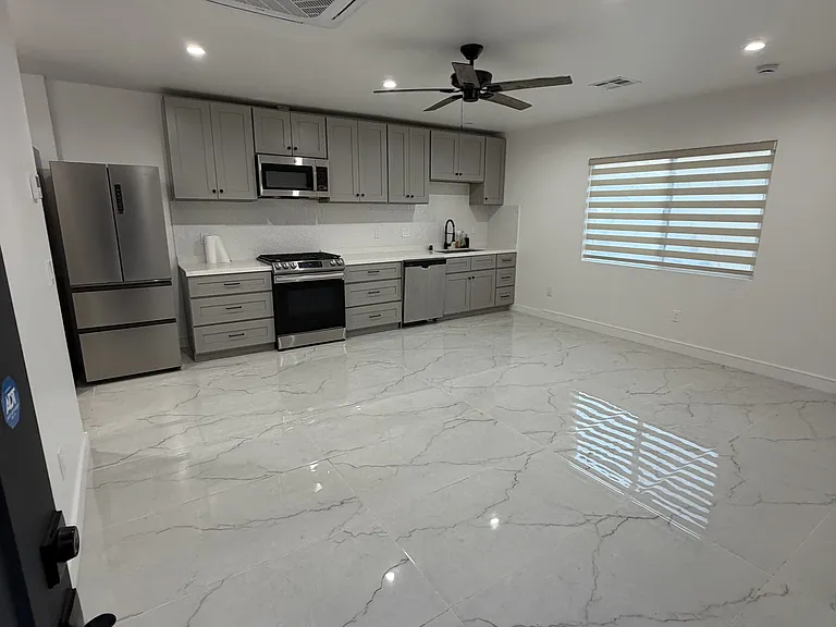 8040 Irvine Ave — Photo 2
