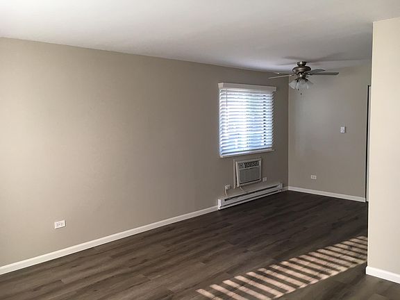 5th image of 17 N Craig Pl APT 1N