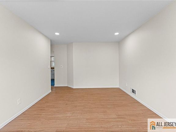 5th image of 103 1st Ave #2
