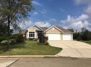 3140 W Yorkshire Cir, Franklin, WI 53132