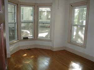 2nd image of 104 Crescent St