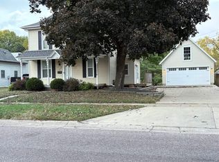 129 K Ave E, Oskaloosa, IA 52577