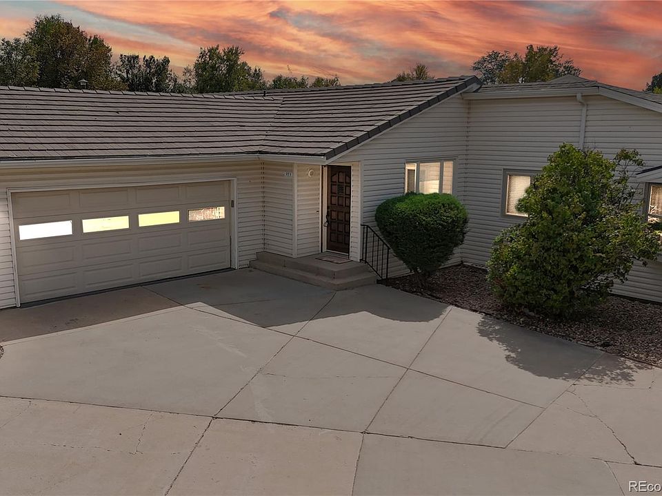 1st image of 271 S 25th Avenue