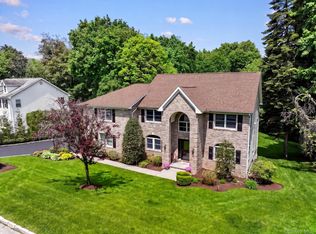 8 Drake Lane, White Plains, NY 10607