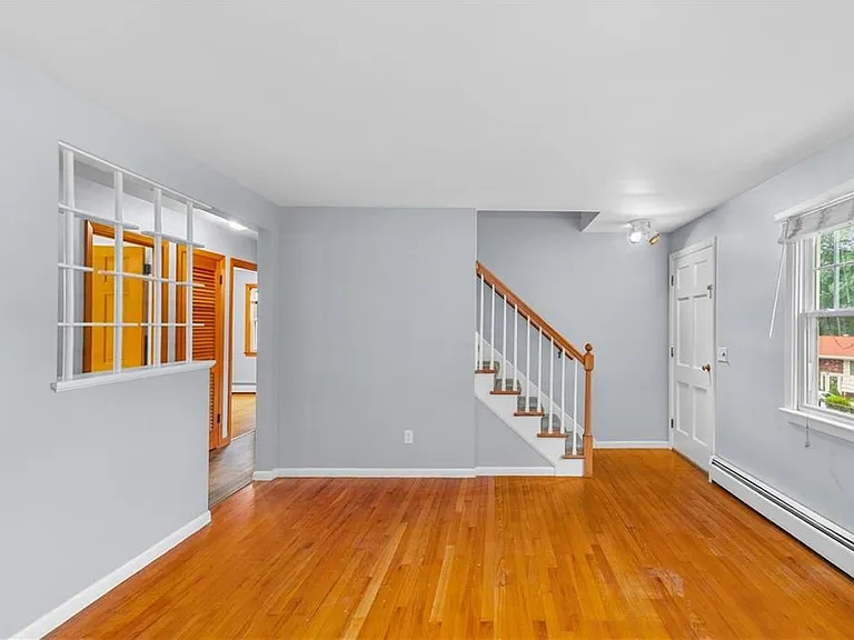51 Ambrose St — Photo 27