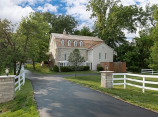 51 S Woods Mill Rd, Chesterfield, MO 63017