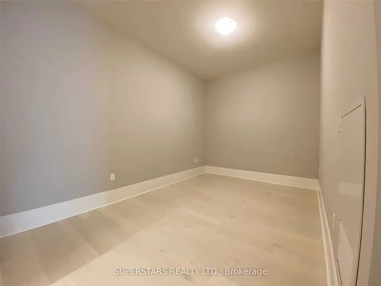 29 Queens Quay E #Townhouse 125 — Photo 6