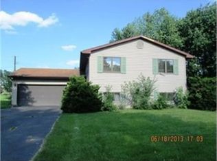 320 Errett Rd, Rochelle, IL 61068