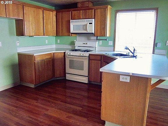 4th image of 7610 NE 65th St