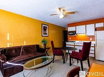 4th image of 320 Lee Ave #8e7a4af71