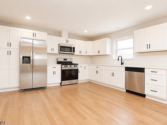 3rd image of 29 Frederick St APT 1