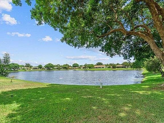2nd image of 6347 Timberlakes Way