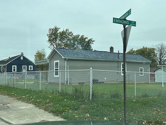3rd image of 4157 Farnham Ave