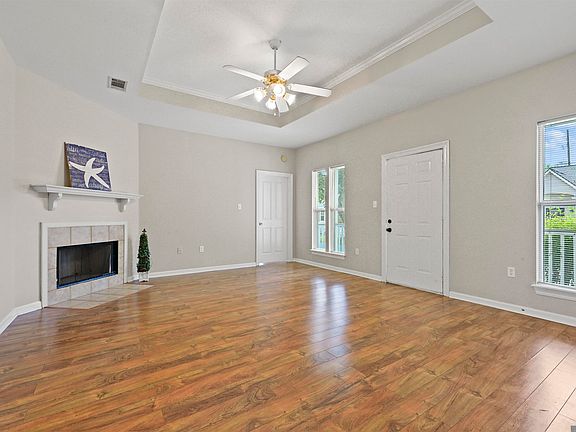 3rd image of 265 Greenhaven Dr #0