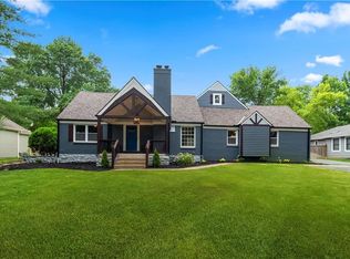 8414 Lee Blvd, Leawood, KS 66206