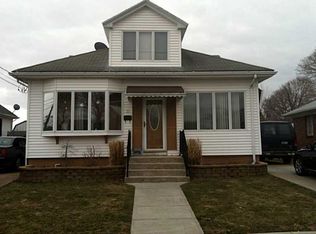 52 Stevens Rd, Cranston, RI 02910