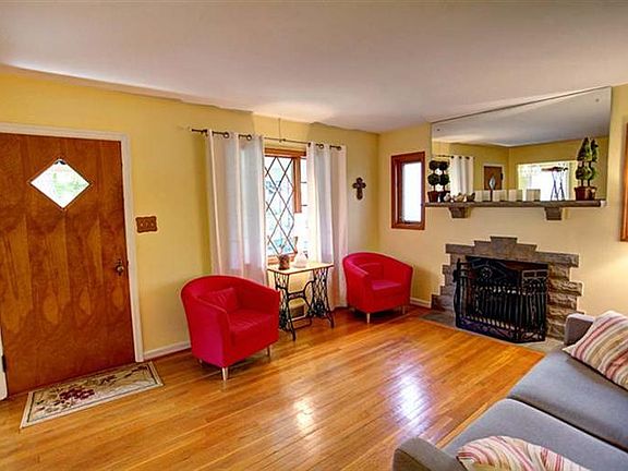 4th image of 129 Oak Knoll Dr