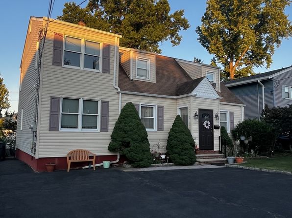 165 Woods Ave Floor 2, Bergenfield, NJ 07621 – 2-bedroom rental in Bergenfield