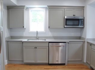 1135 Birk Ave, Ann Arbor, MI 48103