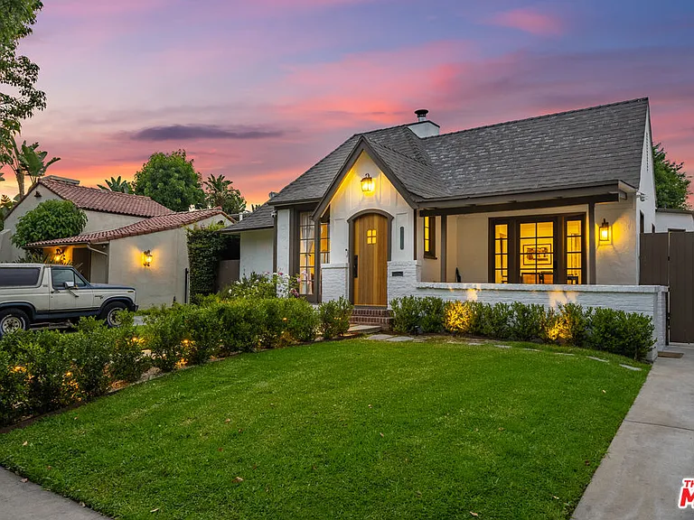 6537 Moore Dr — Photo 39