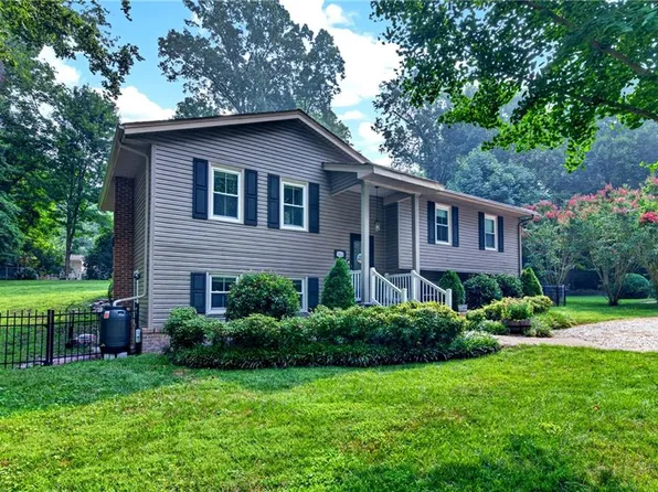 303 Marl Ravine Rd, Yorktown, VA 23692