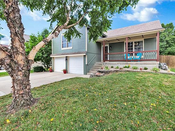 2nd image of 2905 Rolling Hills Dr