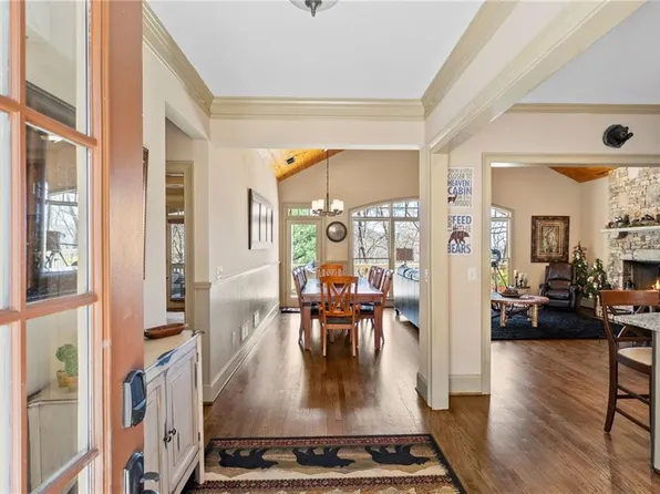 1105 Valley View Dr, Big Canoe, GA 30143