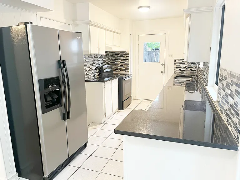 3114 William Brewster Dr — Photo 3