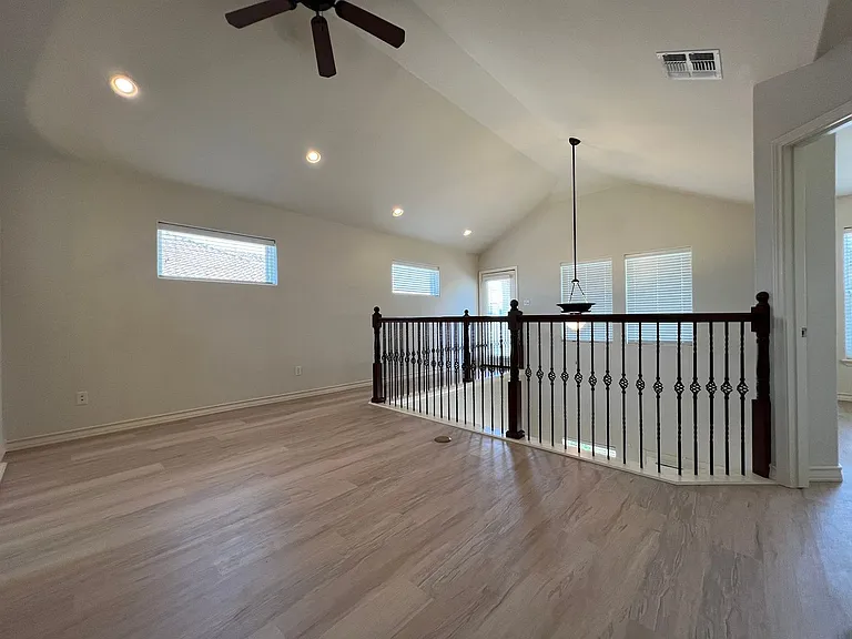 14813 Leeward Dr #404 — Photo 26
