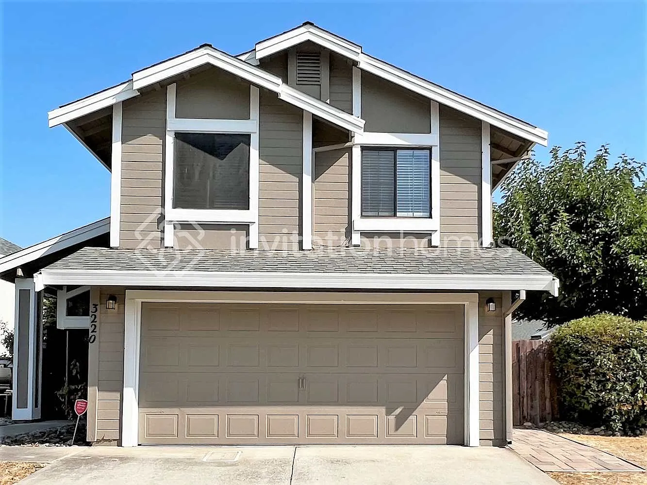 3220 Lowther Way photo 1