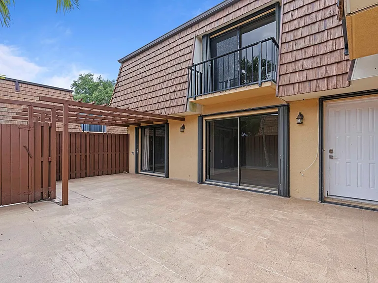 1405 14th Ln — Photo 5