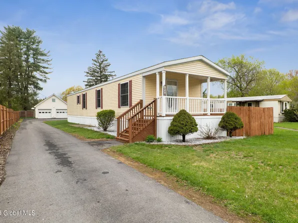 8 2nd Street, Gansevoort, NY 12831