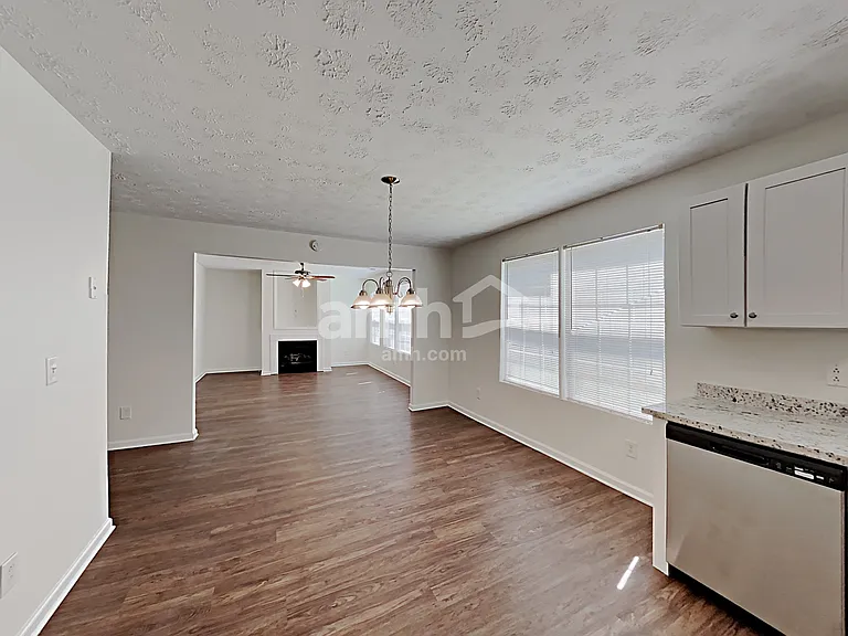 1661 Boxcar Pl NE — Photo 5