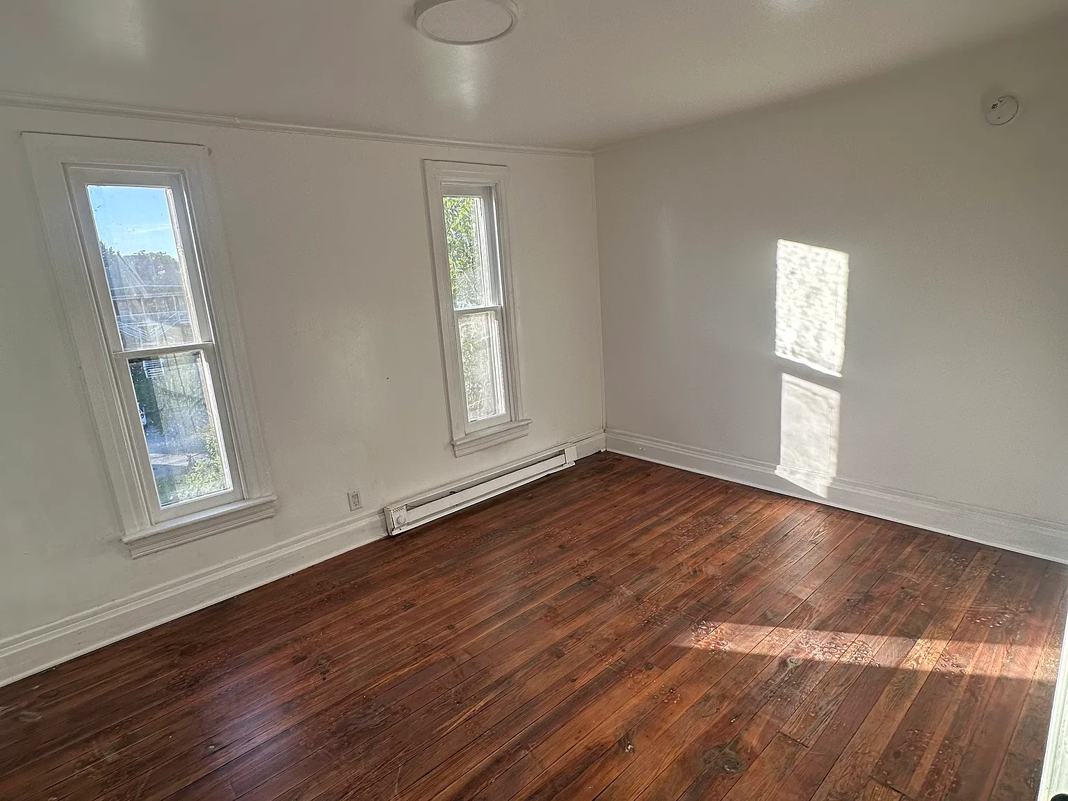 3 bed, 1868 sqft, $1,750 — Photo 2