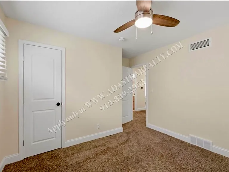 12718 W 92nd St — Photo 12