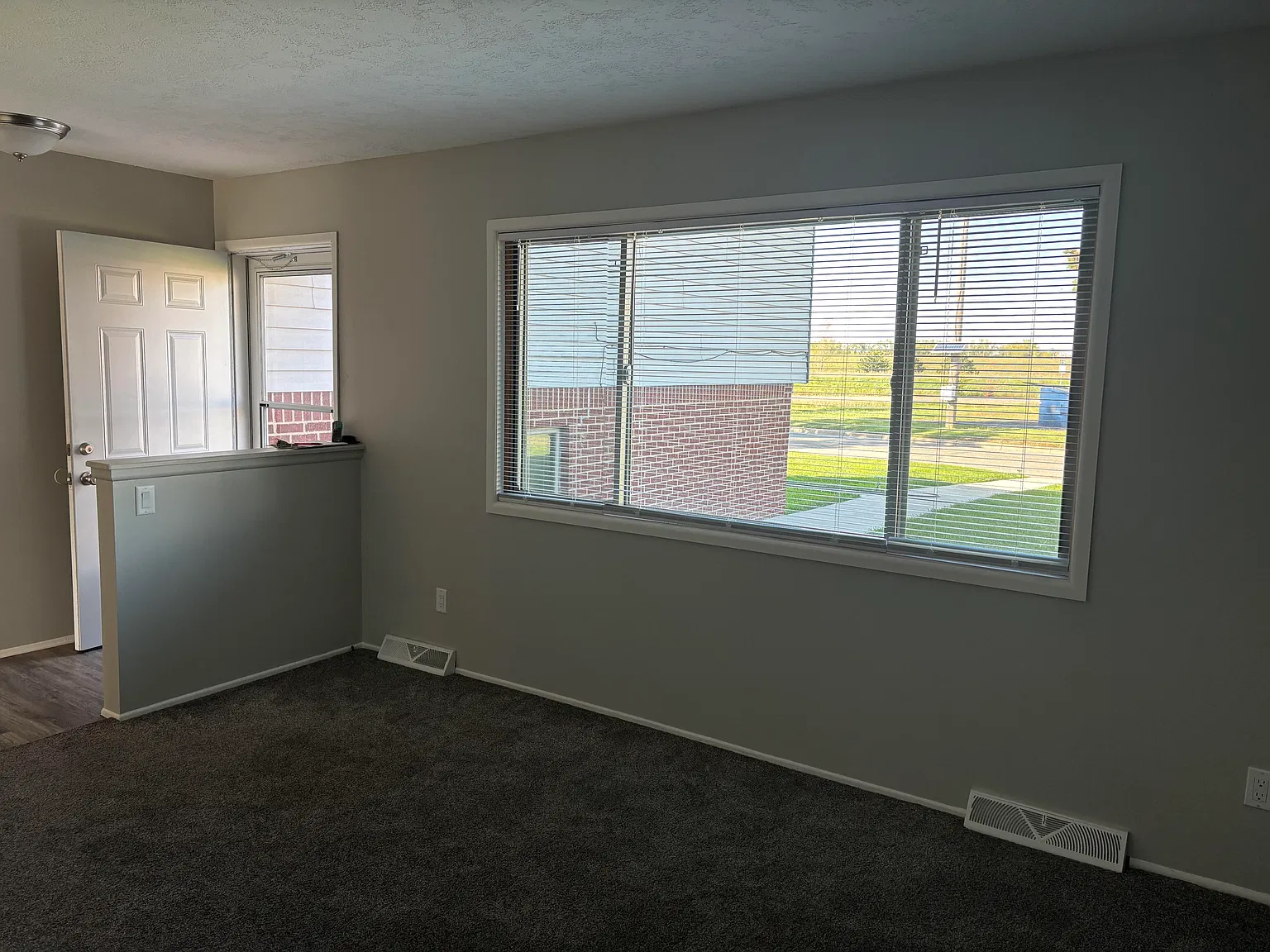 3 bed, 1784 sqft, $1,800 — Photo 3