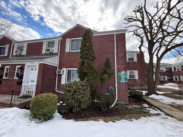 75-32 263rd Street #41B61, Glen Oaks, NY 11004