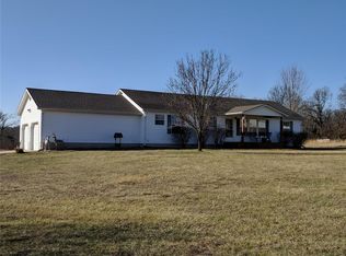 16478 Foxtail Rd, Lebanon, MO 65536