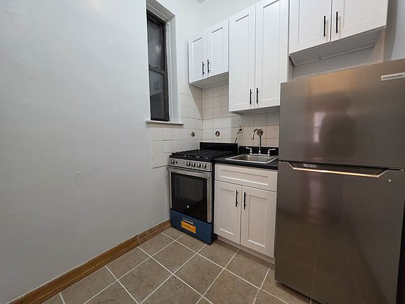 4th image of 515 E 81st St #1Z