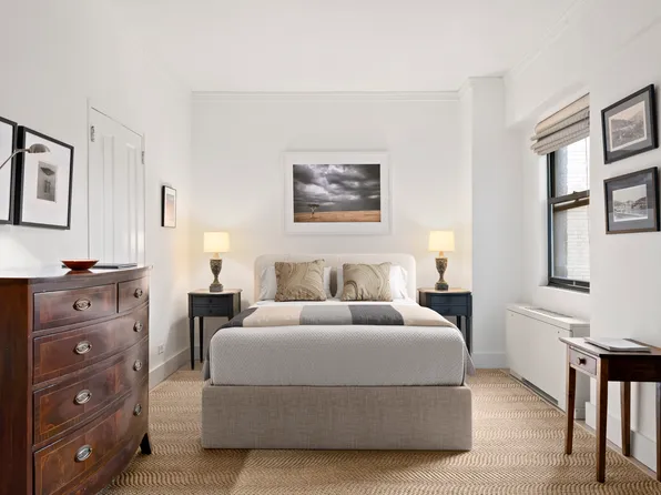 201 East 21st Street image 6 of 7