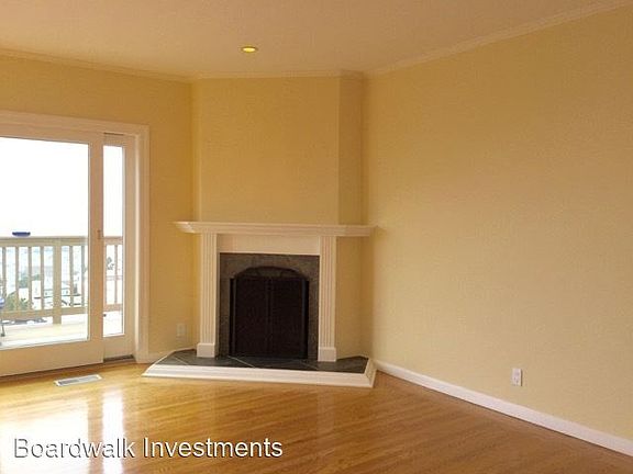 3rd image of 2151 12th Ave