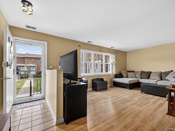2nd image of 276 Temple Hill Road #1515