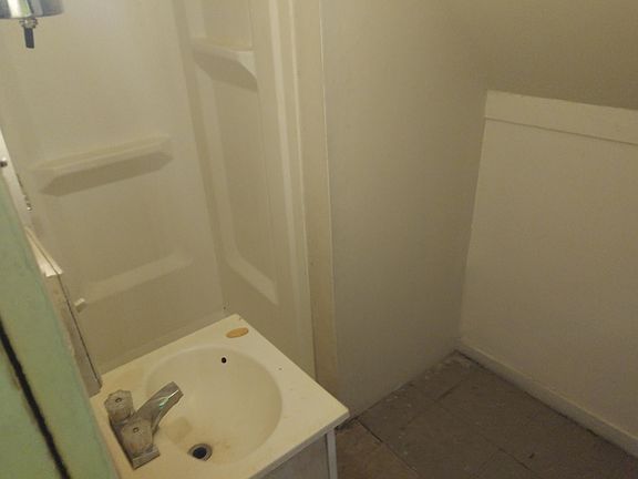 4th image of 1417 Butternut St #3