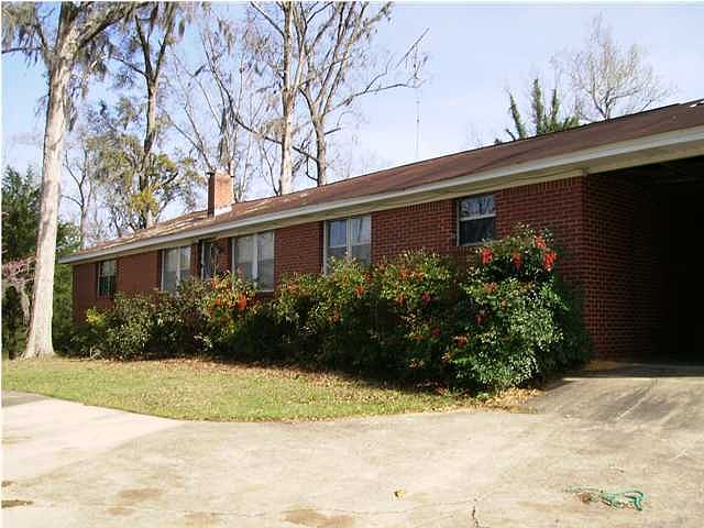 1st image of 514 Lake Dr