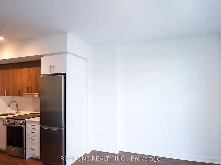 5105 Hurontario St #617 — Photo 12