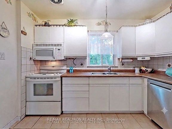 4th image of 241 Septonne Ave